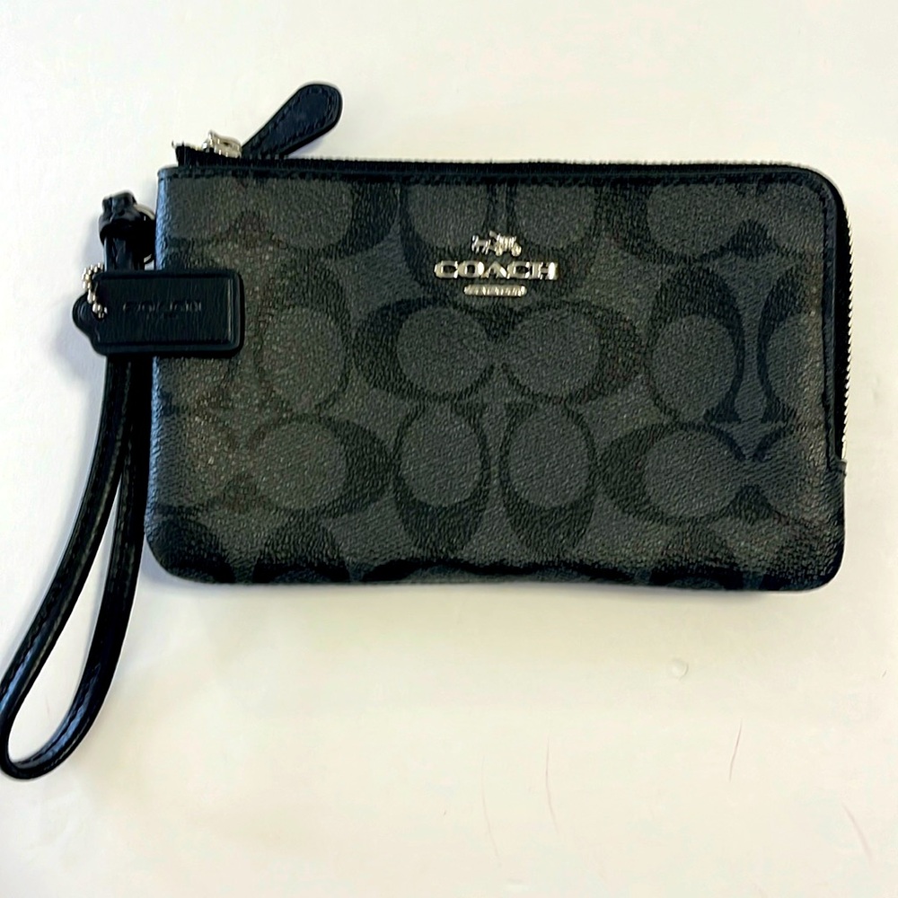 Coach Signature Black Smoke Jacquard Wristlet (NWT)